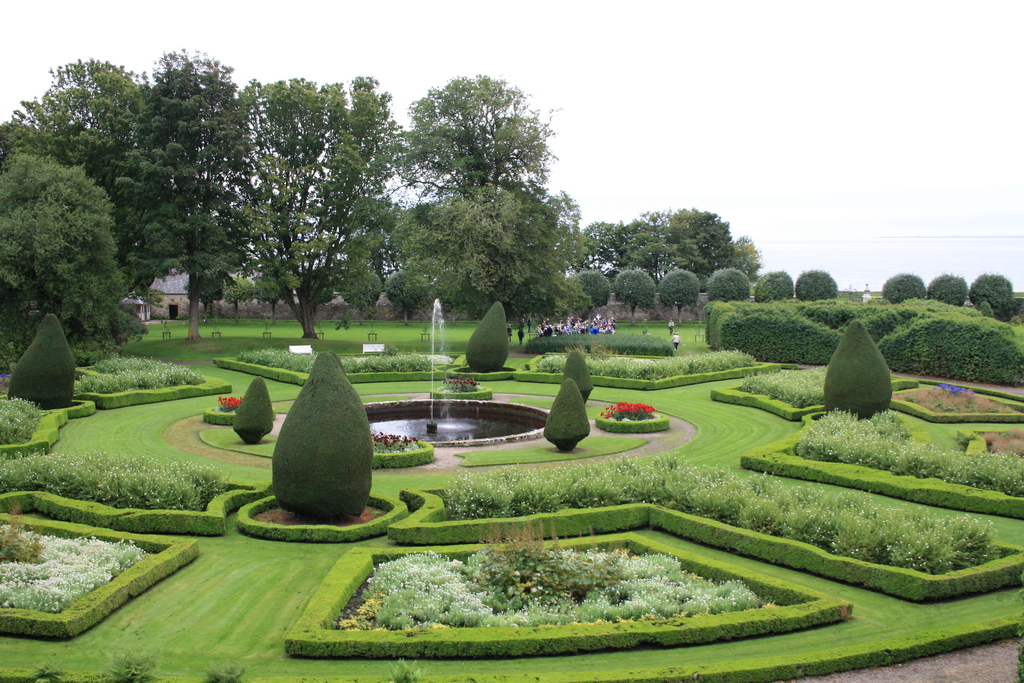 Dunrobin Castle gardens