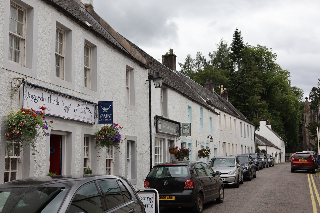 Little Houses and shops of Dunkeld