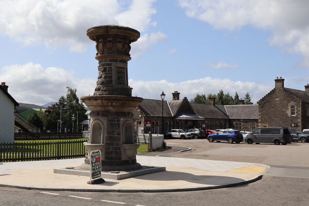 MacKenzie Fountain Kingussie